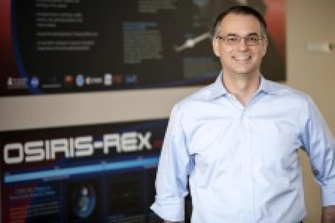 The UA's Dante Lauretta first began work with his mentor, the late Michael Drake, on the OSIRIS-REx mission in 2004.(Photo: John de Dios/UANews)