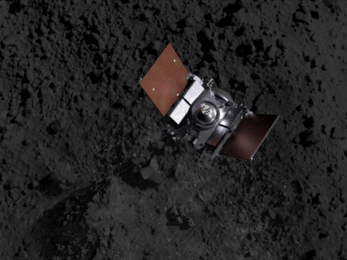 OSIRIS-REx spacecraft descending onto Bennu (artist&#039;s impression)